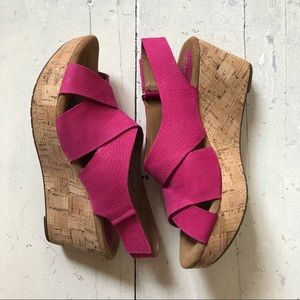 NWOB - Clarks Caslynn Shae Wedge Sandal - Size 11